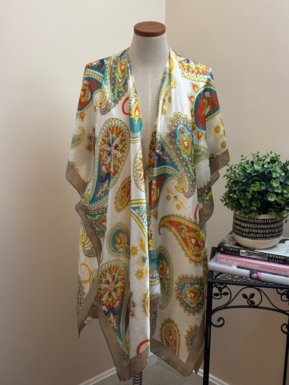Lightweight Paisley Kimono Cover-Up in White and Multicolor